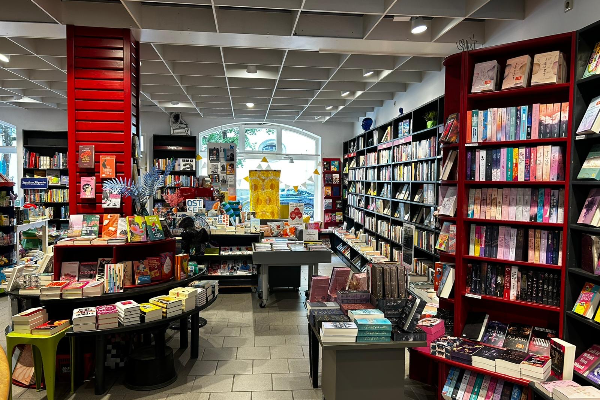 Bild 4 von Schmitt & Hahn Buch und Presse Bücherland in Sinsheim